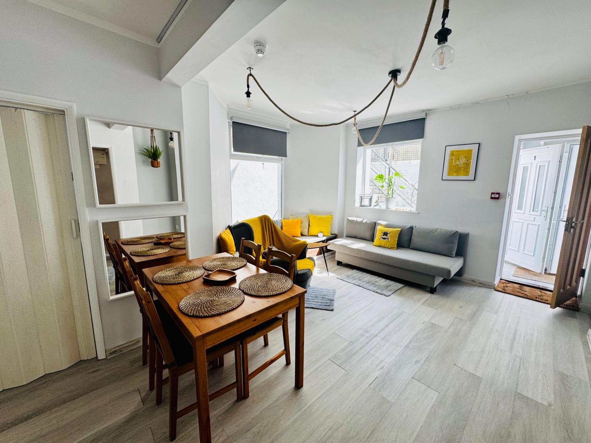Bright Holidays Kemptown Apartment Брайтонн Экстерьер фото